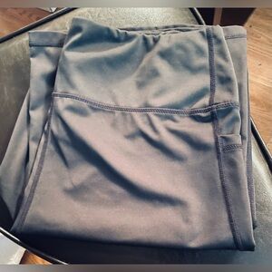 2 pairs of 2X straight leg flare, , Dark gray/navy
The lighting affects colour